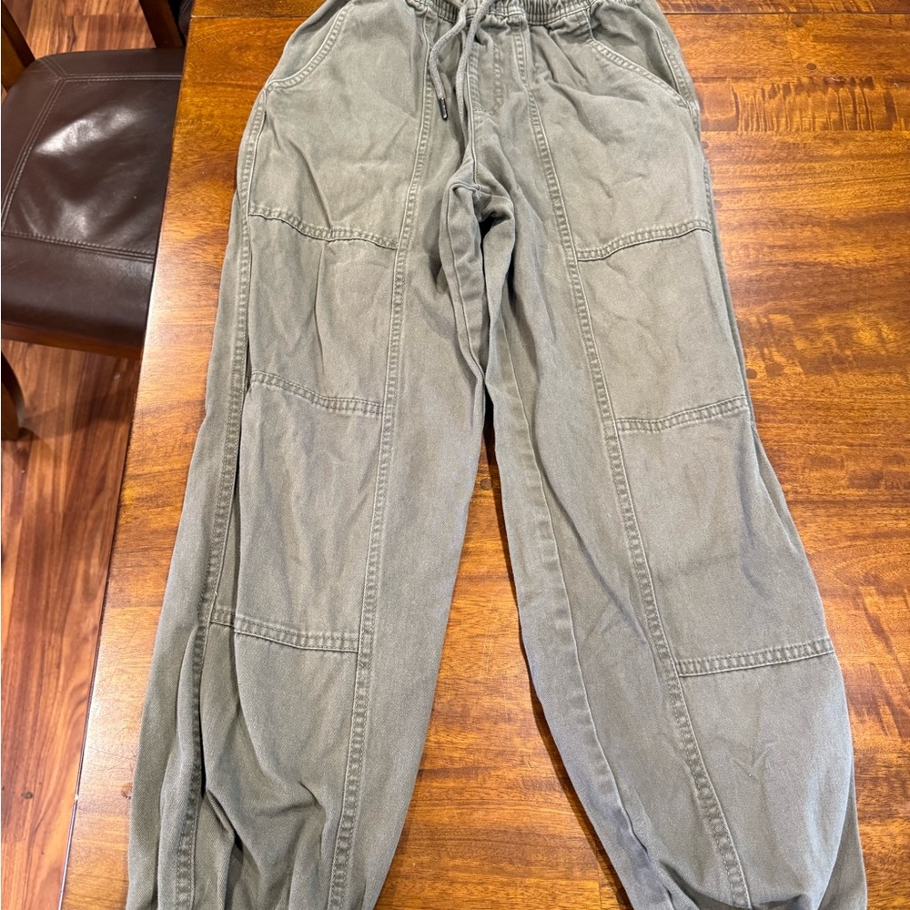 Forever 21 Gray Cargo Pants with Relaxed Fit